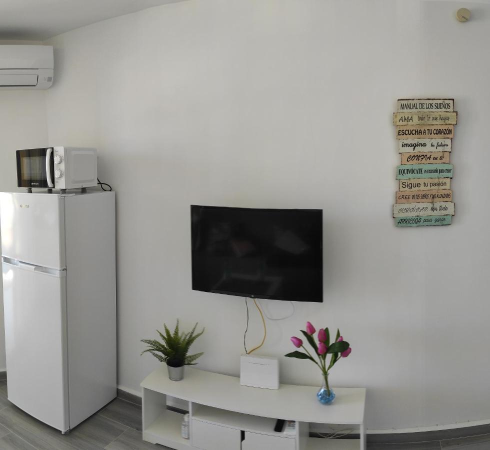 Estudio Recien Reformado En Primera Linea De Playa Apartment Benalmádena Exterior foto