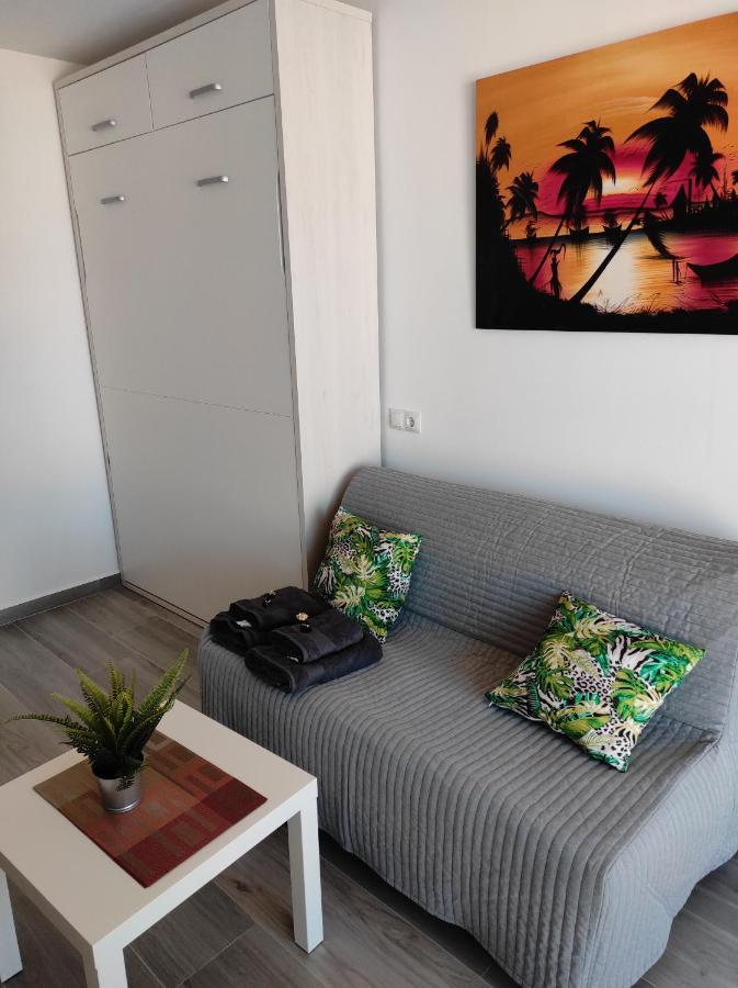 Estudio Recien Reformado En Primera Linea De Playa Apartment Benalmádena Exterior foto