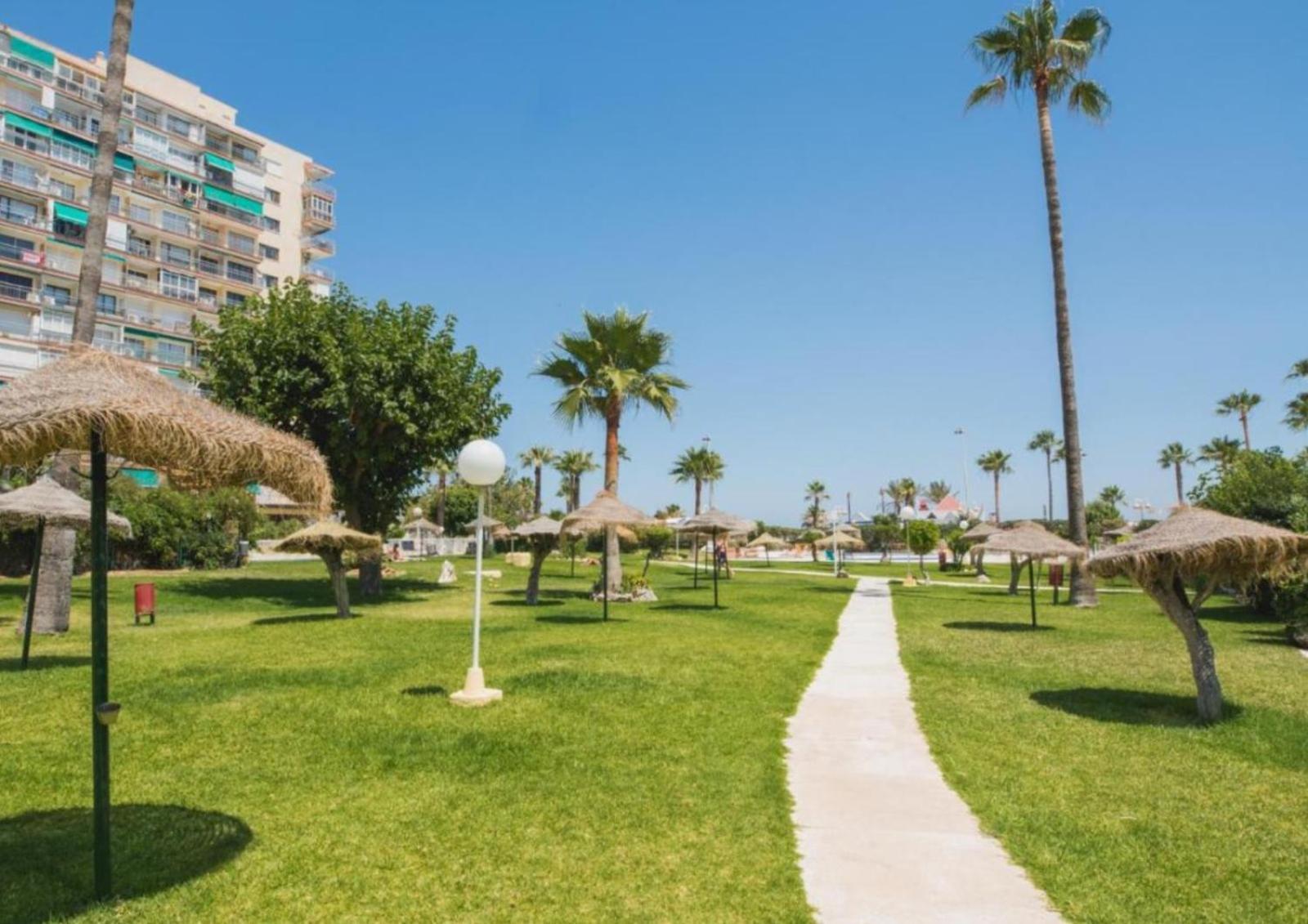 Estudio Recien Reformado En Primera Linea De Playa Apartment Benalmádena Exterior foto