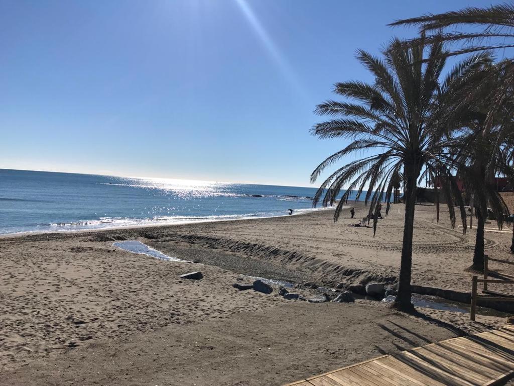 Estudio Recien Reformado En Primera Linea De Playa Apartment Benalmádena Exterior foto